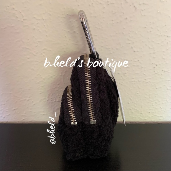 lululemon Nano Clip-On Backpack *Fleece in Black & Silver OS Brand New NWT - Picture 7 of 14